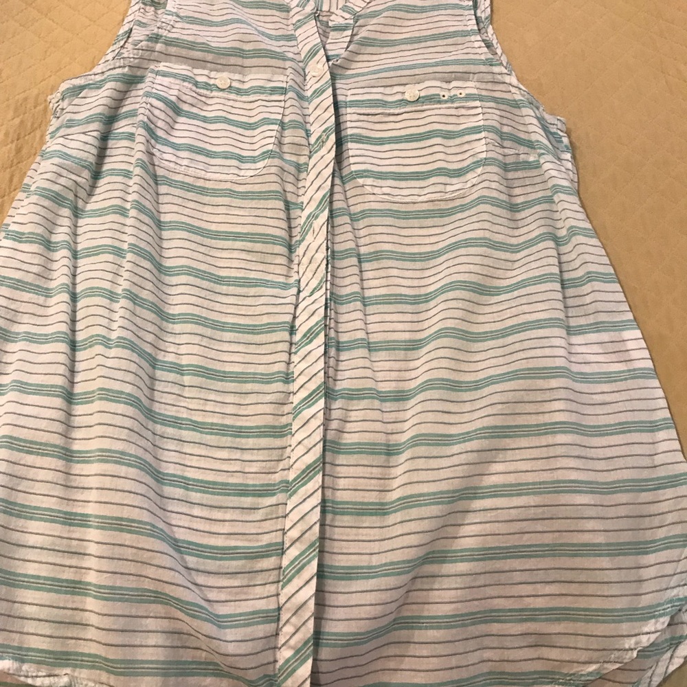 Columbia brand sleeveless top.  Never worn.